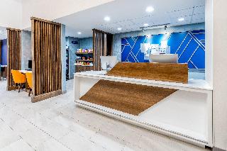 Holiday Inn Express & Suites Cheyenne By IHG
