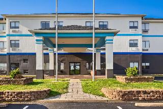 Days Inn by Wyndham Collinsville