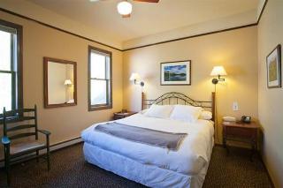 Elk Mountain Lodge