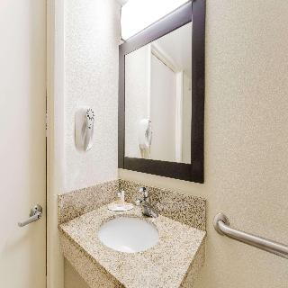 Days Inn by Wyndham Camp Springs Andrews AFB