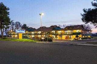 Travelodge By Wyndham Lemoore Naval Air Station
