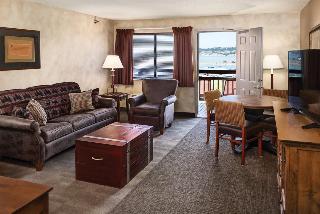 Cedar Shore Resort