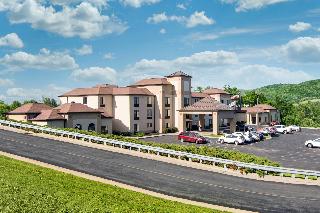 Comfort Inn & Suites Milford / Cooperstown