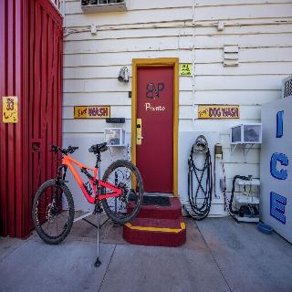 Apache Motel