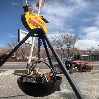 Apache Motel