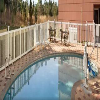 Country Inn & Suites by Radisson, Crestview, FL