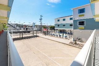 Tropicana Motel