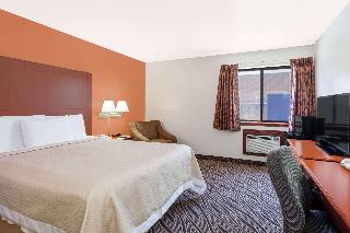 1 Queen Bed Non-Smoking