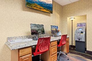 AmericInn by Wyndham Denver Airport