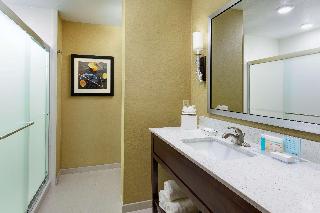 1 King Microwv/Fridge/Wet Bar Studio Suite Ns