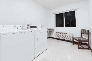 Super 8 by Wyndham Neosho