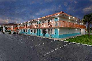 Howard Johnson by Wyndham Vero Beach/I-95