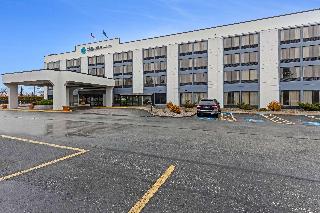 Clarion Pointe Near Erie Casino