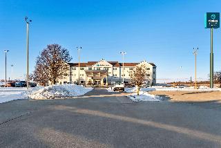 Clarion Pointe Mattoon near University