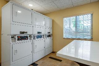 Candlewood Suites Fort Myers Sanibel Gateway