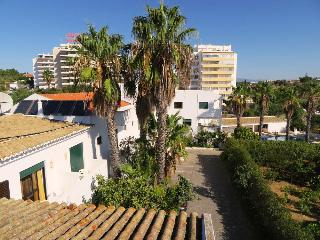 Alcaide