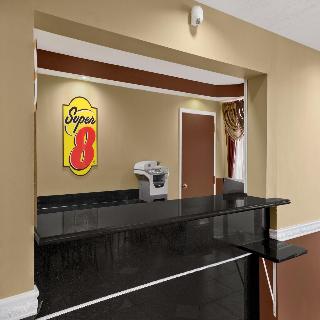 Super 8 by Wyndham Fort Myers
