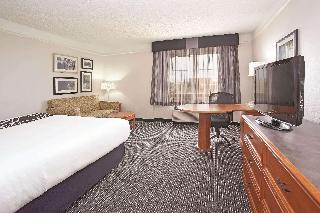 1 King Bed Deluxe Suite Non-Smoking