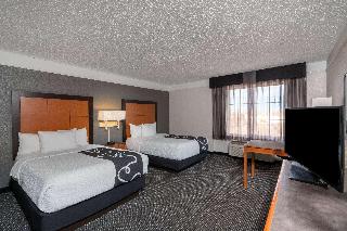 2 Double Beds Non-Smoking