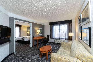 1 King Bed Suite Non-Smoking