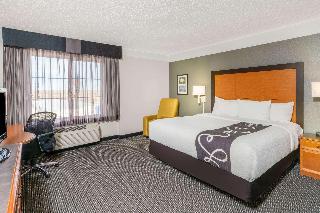 1 King Bed Non-Smoking