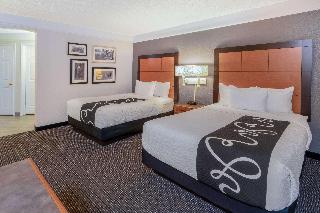 2 Double Beds Non-Smoking