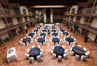 MCM Elegante Suites
