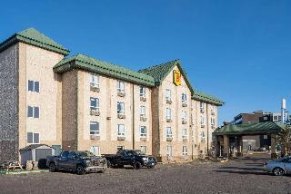Super 8 by Wyndham Edmonton International Airport