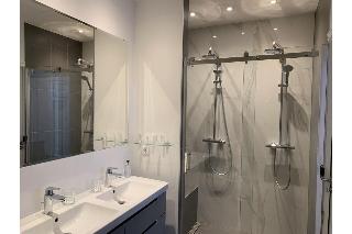 The Old Lady, Amsterdam and vicinity