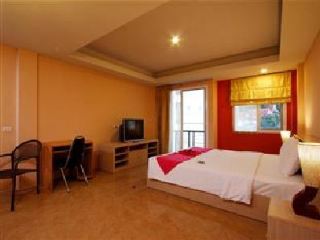 Room thumbnail 3