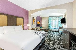 1 King Bed Deluxe Suite Non-Smoking