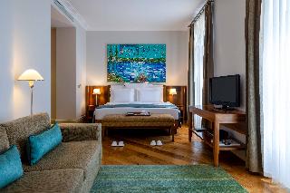 Tomtom Suites