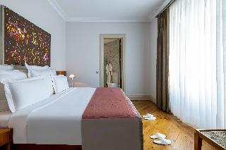 Tomtom Suites