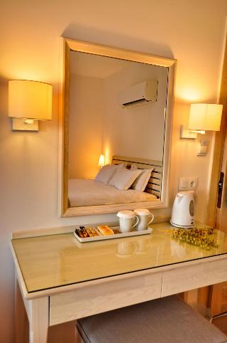 Kalem Island Oliviera Resort