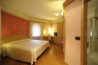 General view thumbnail 6