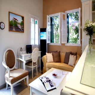 Dafnoudi Hotel Apartments