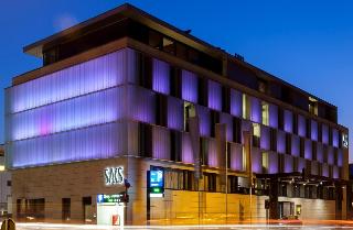 SAKS Urban Design Hotel