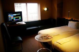Room thumbnail 6