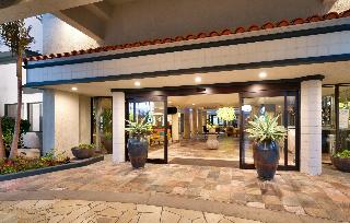 Atrium at Orange County Airport