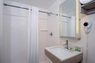 2 QUEEN BEDS,NSMK,PETFRD,FLATSC,MICRFG,CONTINENTAL BREAKFAST