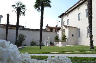 Palazzo Novello, Lake Garda