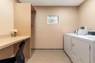 Comfort Inn & Suites Near Route 66