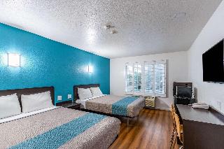 Days Inn & Suites Fountain Valley/Huntington Beach