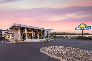 Days Inn by Wyndham Wrightstown