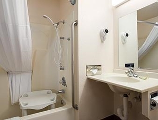 Room thumbnail 6