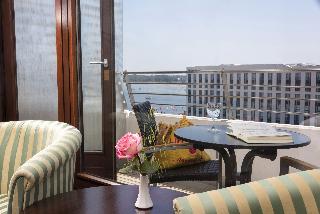 Room Room