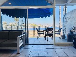 Foghorn Harbor Inn