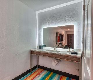 Room Room