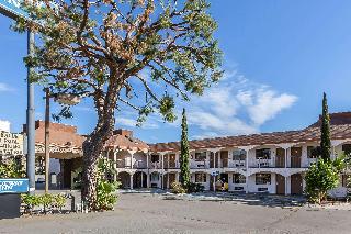 Rodeway Inn Magic Mountain Area