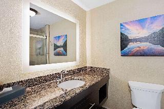 1 King Bed Deluxe Room Non-Smoking
